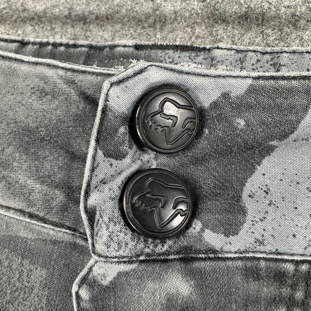 Fox Racing Cargo Shorts Mens 32 Gray Camo 12 In Inseam Lined Casual Outdoor - Picture 2 of 13